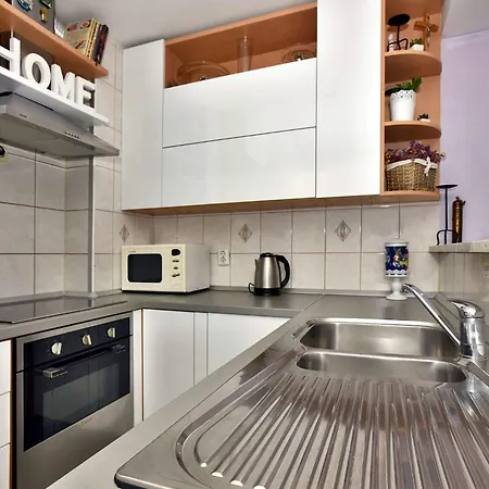 Apartamento Mirjana *