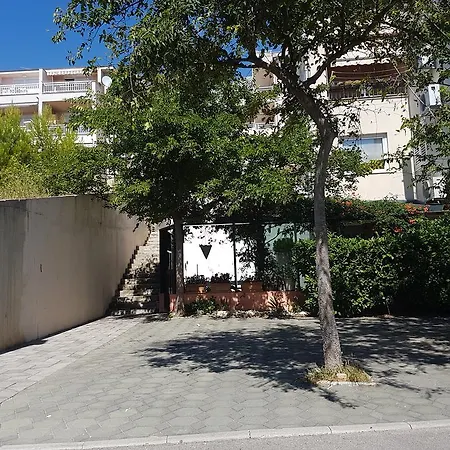 Mirjana Apartment *