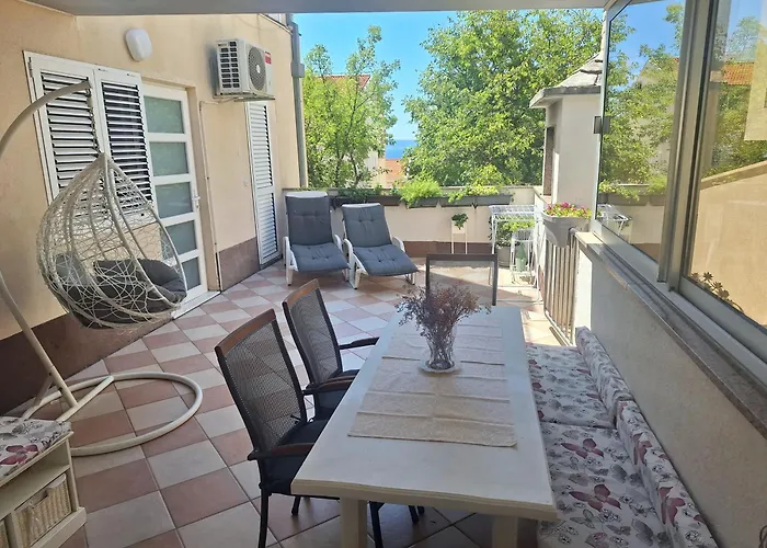 Apartament Mirjana *