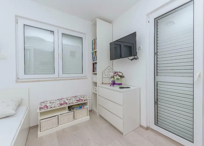 Mirjana Apartament *